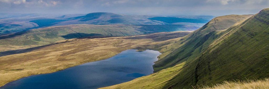 Mdc fell running club Wales Llyn y fan fawr by nick dallimore